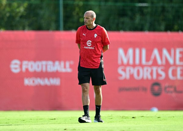 Allegri: Nkunku có sức mạnh; quyết định ở lại hoặc không vào thứ bảy; Anh ấy vẫn chưa nói chuyện với