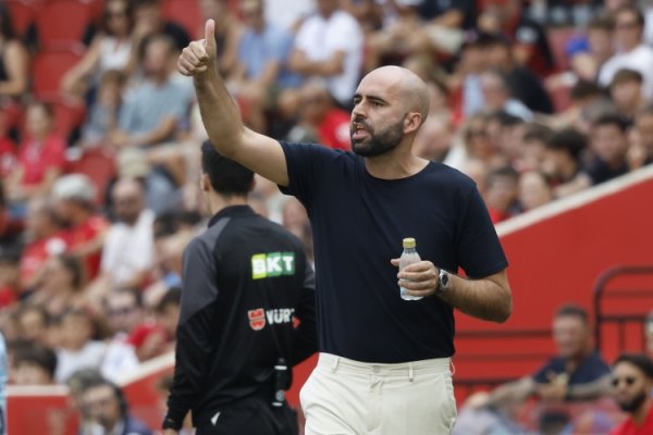 Huấn luyện viên của Celta trả lời tin đồn về Leverkusen: Tôi là nơi tôi muốn, người hâm mộ yên tâm