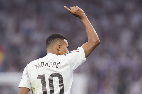 62 cú đá phạt, Real Madrid g