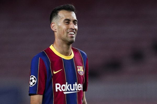 Quan chức Barcelona: Busquet