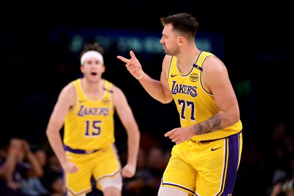 Meiji: Lakers đã xác nhận 4 
